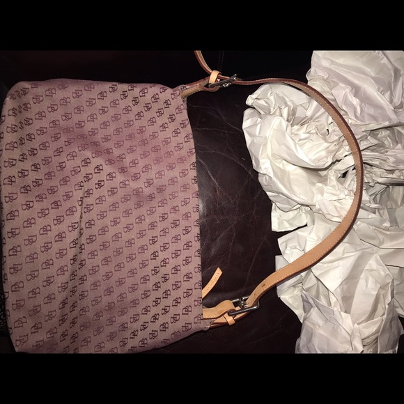 Dooney and Bourke shoulder bag - Picture 8 of 10